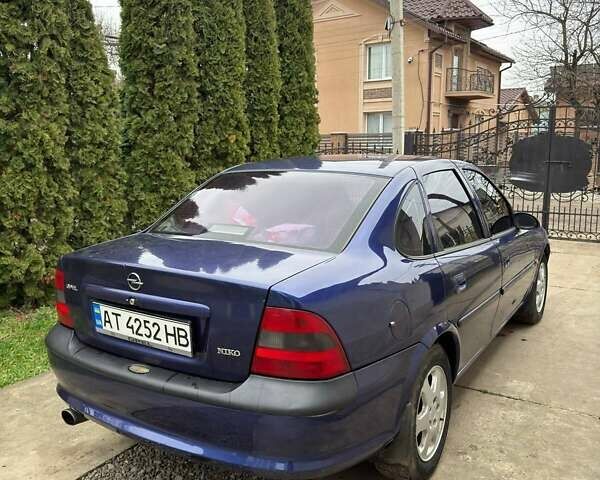 Синій Опель Вектра, об'ємом двигуна 2 л та пробігом 240 тис. км за 2600 $, фото 5 на Automoto.ua