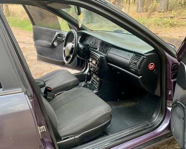 Синій Опель Вектра, об'ємом двигуна 1.8 л та пробігом 209 тис. км за 2650 $, фото 7 на Automoto.ua