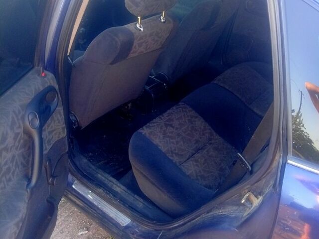 Синий Опель Вектра, объемом двигателя 1.6 л и пробегом 0 тыс. км за 2300 $, фото 11 на Automoto.ua