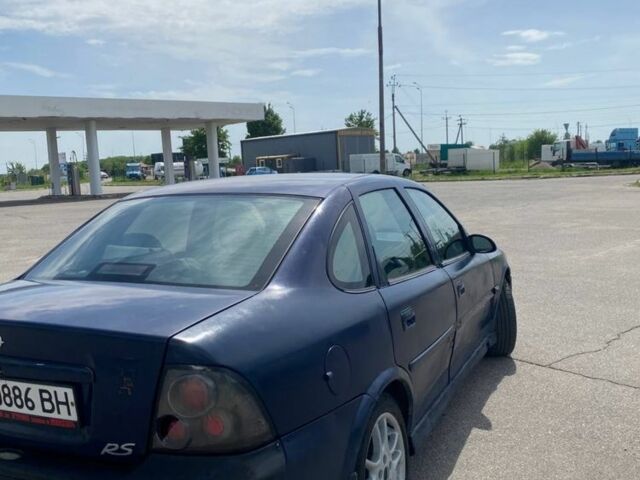 Синий Опель Вектра, объемом двигателя 2 л и пробегом 3 тыс. км за 1000 $, фото 4 на Automoto.ua