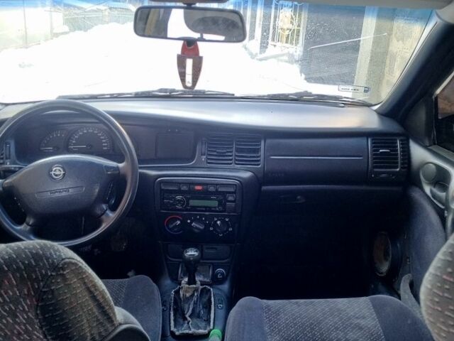 Синий Опель Вектра, объемом двигателя 1.6 л и пробегом 3 тыс. км за 600 $, фото 6 на Automoto.ua