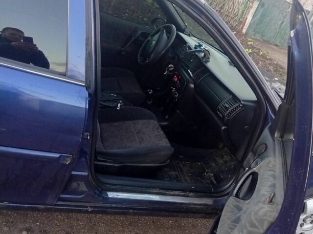 Синий Опель Вектра, объемом двигателя 0 л и пробегом 284 тыс. км за 2400 $, фото 4 на Automoto.ua