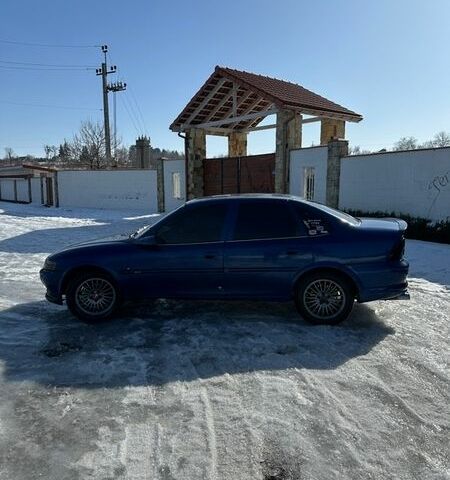 Синий Опель Вектра, объемом двигателя 2.5 л и пробегом 330 тыс. км за 2900 $, фото 2 на Automoto.ua