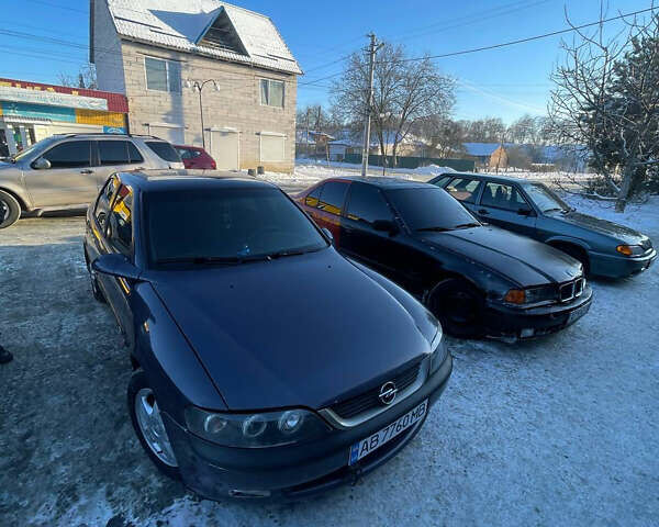 Синий Опель Вектра, объемом двигателя 2 л и пробегом 350 тыс. км за 2600 $, фото 2 на Automoto.ua