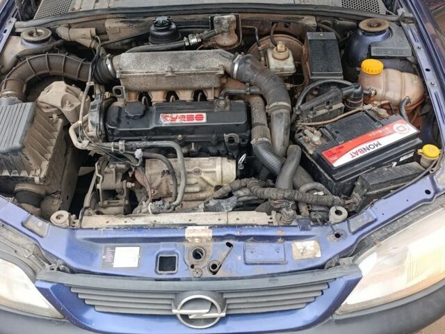 Синій Опель Вектра, об'ємом двигуна 1.7 л та пробігом 300 тис. км за 1190 $, фото 5 на Automoto.ua