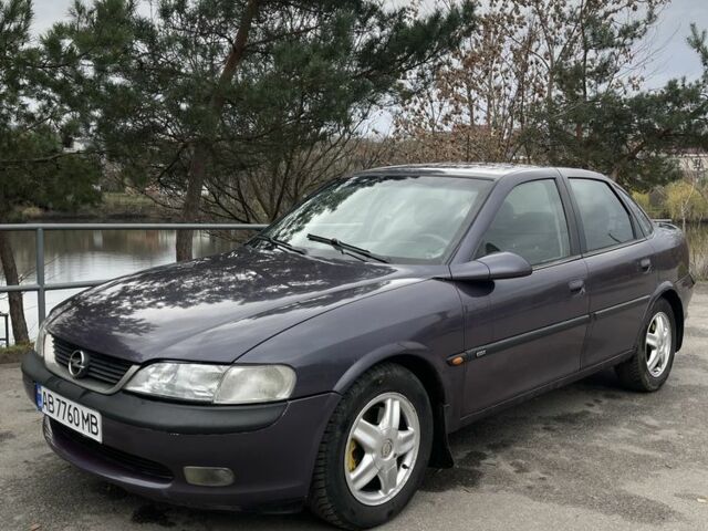 Синий Опель Вектра, объемом двигателя 2 л и пробегом 300 тыс. км за 1800 $, фото 1 на Automoto.ua