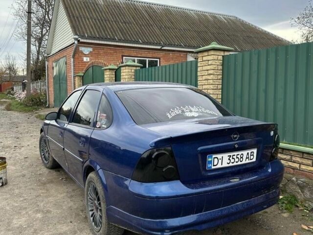 Синий Опель Вектра, объемом двигателя 2.5 л и пробегом 330 тыс. км за 2800 $, фото 5 на Automoto.ua