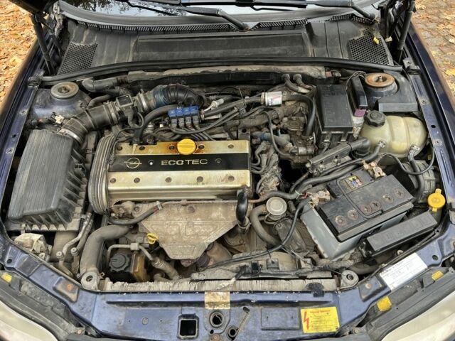 Синий Опель Вектра, объемом двигателя 1.8 л и пробегом 479 тыс. км за 1600 $, фото 17 на Automoto.ua