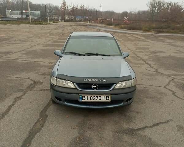 Синий Опель Вектра, объемом двигателя 1.6 л и пробегом 300 тыс. км за 2750 $, фото 6 на Automoto.ua