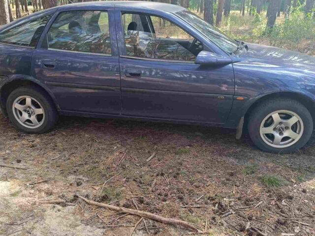 Синій Опель Вектра, об'ємом двигуна 1.8 л та пробігом 300 тис. км за 1350 $, фото 3 на Automoto.ua