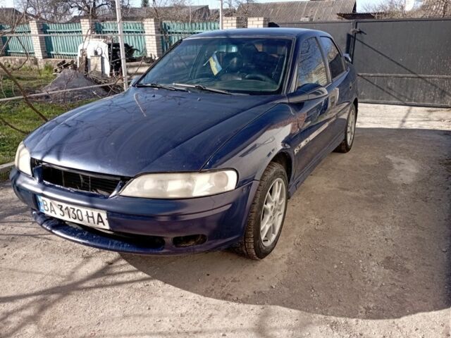 Синій Опель Вектра, об'ємом двигуна 2 л та пробігом 340 тис. км за 1800 $, фото 3 на Automoto.ua