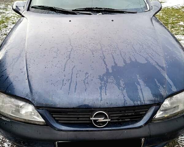 Синій Опель Вектра, об'ємом двигуна 1.8 л та пробігом 400 тис. км за 1250 $, фото 1 на Automoto.ua