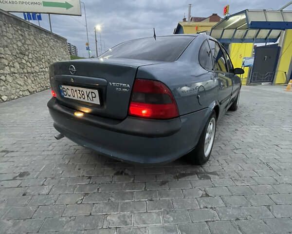 Синий Опель Вектра, объемом двигателя 2 л и пробегом 350 тыс. км за 1700 $, фото 12 на Automoto.ua