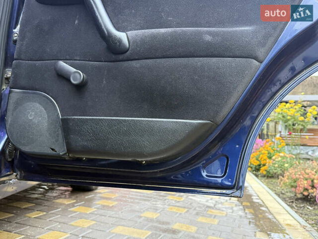 Синій Опель Вектра, об'ємом двигуна 2 л та пробігом 248 тис. км за 2650 $, фото 24 на Automoto.ua