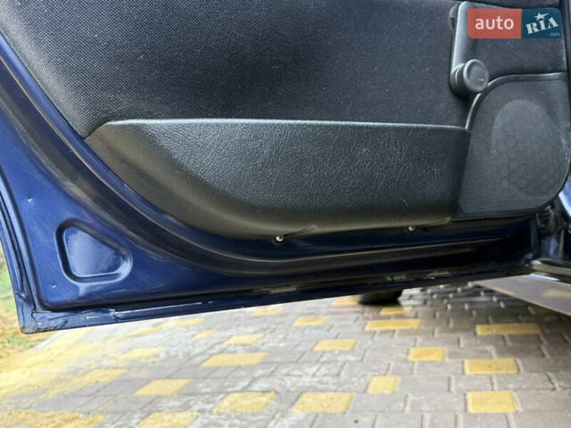 Синій Опель Вектра, об'ємом двигуна 2 л та пробігом 248 тис. км за 2650 $, фото 31 на Automoto.ua