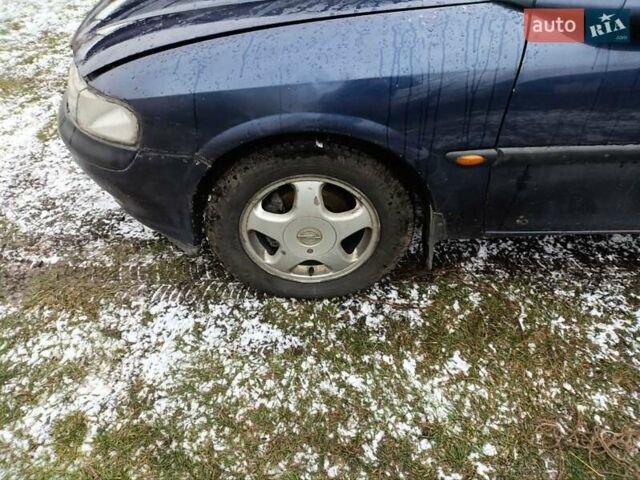 Синій Опель Вектра, об'ємом двигуна 1.8 л та пробігом 400 тис. км за 1250 $, фото 7 на Automoto.ua