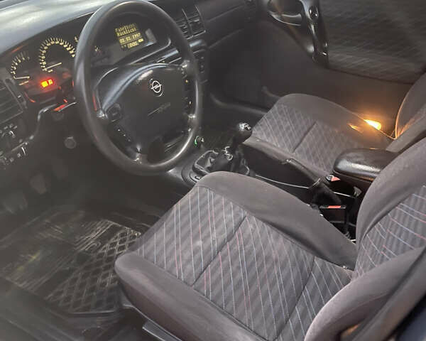 Синий Опель Вектра, объемом двигателя 2 л и пробегом 350 тыс. км за 1700 $, фото 17 на Automoto.ua