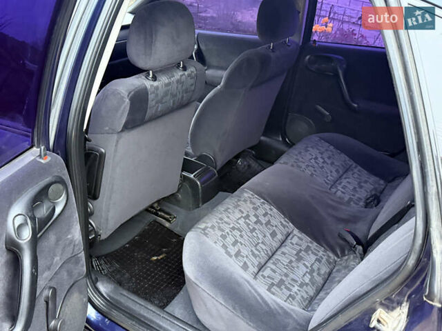 Синій Опель Вектра, об'ємом двигуна 2 л та пробігом 248 тис. км за 2550 $, фото 36 на Automoto.ua