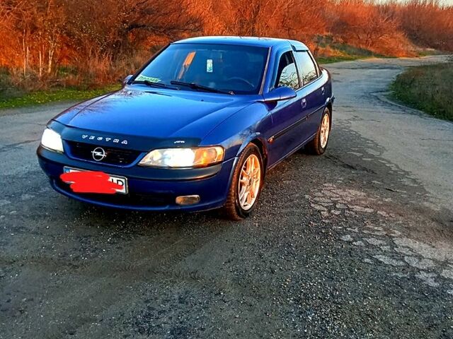 Синий Опель Вектра, объемом двигателя 1.8 л и пробегом 0 тыс. км за 2800 $, фото 2 на Automoto.ua