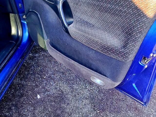 Синий Опель Вектра, объемом двигателя 1.8 л и пробегом 0 тыс. км за 2800 $, фото 6 на Automoto.ua