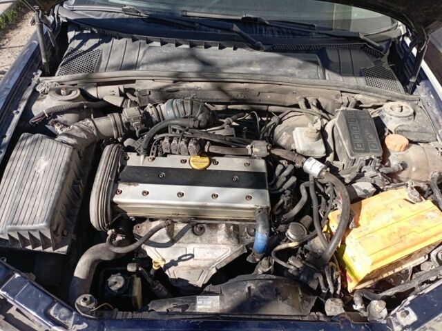 Синій Опель Вектра, об'ємом двигуна 2 л та пробігом 340 тис. км за 1800 $, фото 7 на Automoto.ua