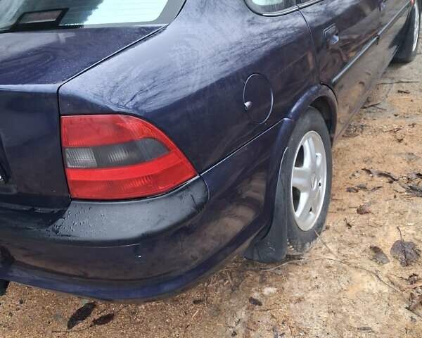 Синий Опель Вектра, объемом двигателя 2 л и пробегом 1 тыс. км за 2300 $, фото 3 на Automoto.ua