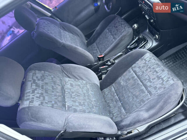 Синій Опель Вектра, об'ємом двигуна 2 л та пробігом 248 тис. км за 2550 $, фото 28 на Automoto.ua