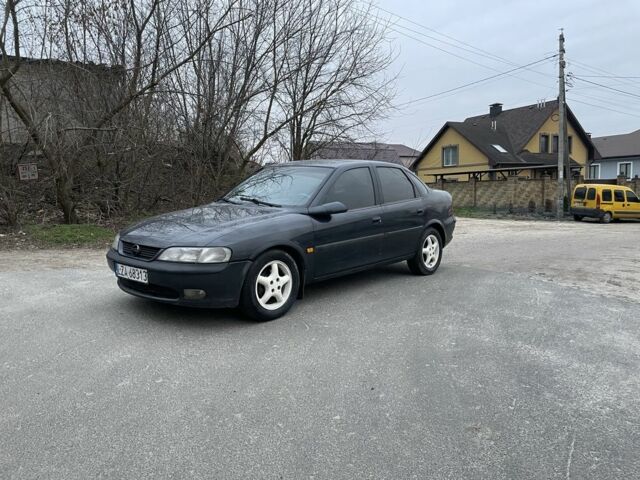 Синий Опель Вектра, объемом двигателя 2 л и пробегом 100 тыс. км за 850 $, фото 3 на Automoto.ua