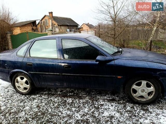 Синій Опель Вектра, об'ємом двигуна 1.8 л та пробігом 400 тис. км за 1250 $, фото 9 на Automoto.ua