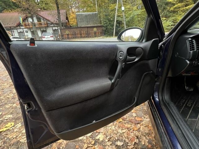 Синий Опель Вектра, объемом двигателя 1.8 л и пробегом 479 тыс. км за 1600 $, фото 10 на Automoto.ua