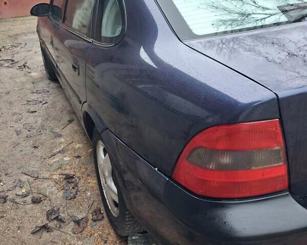 Синий Опель Вектра, объемом двигателя 2 л и пробегом 1 тыс. км за 2300 $, фото 4 на Automoto.ua
