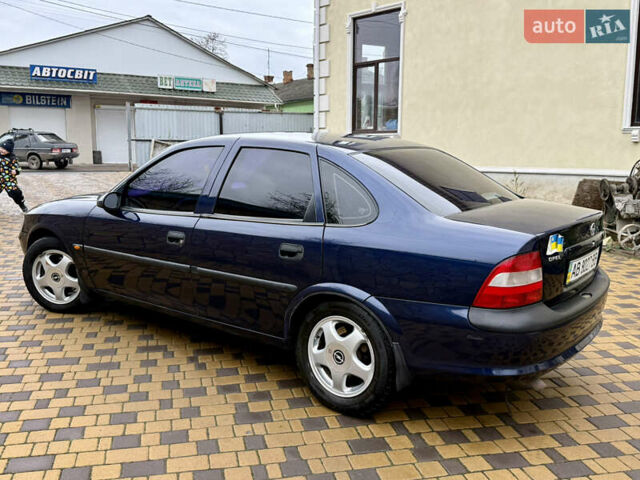 Синій Опель Вектра, об'ємом двигуна 2 л та пробігом 248 тис. км за 2550 $, фото 3 на Automoto.ua