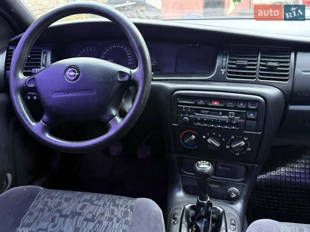 Синій Опель Вектра, об'ємом двигуна 2 л та пробігом 248 тис. км за 2650 $, фото 22 на Automoto.ua