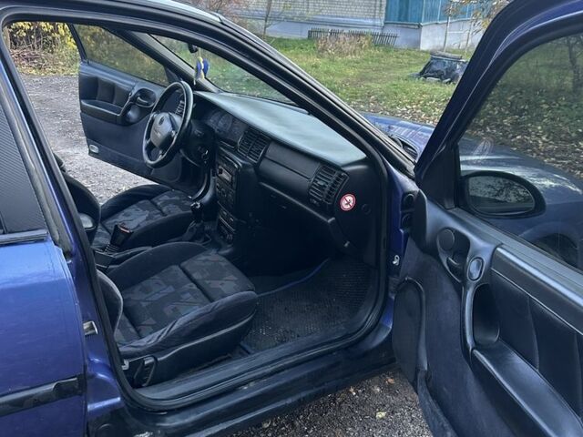 Синий Опель Вектра, объемом двигателя 2 л и пробегом 3 тыс. км за 2500 $, фото 11 на Automoto.ua