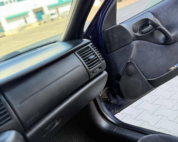 Синий Опель Вектра, объемом двигателя 1.6 л и пробегом 177 тыс. км за 2800 $, фото 23 на Automoto.ua