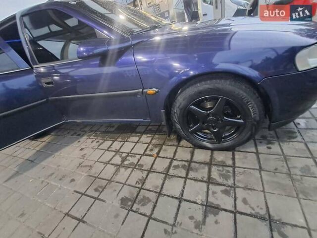 Опель Вектра 1998 в Львове на Automoto.ua Синий Опель Вектра, объемом двигателя 1.6 л и пробегом 210 тыс. км за 2800 $, фото 12 на Automoto.ua