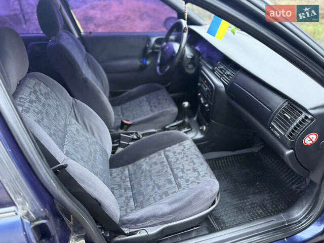 Синій Опель Вектра, об'ємом двигуна 2 л та пробігом 248 тис. км за 2650 $, фото 20 на Automoto.ua