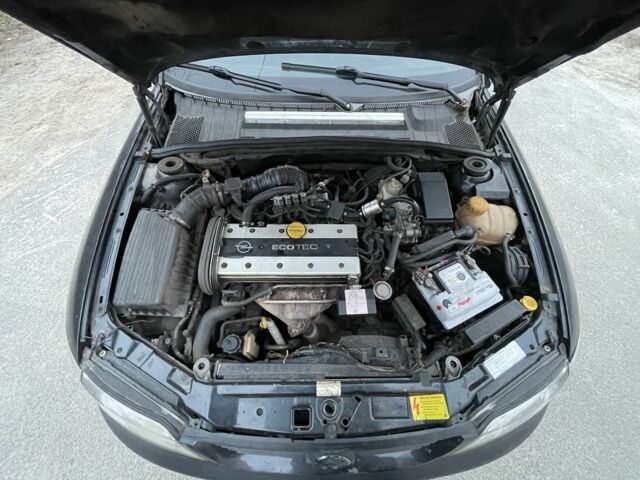 Синий Опель Вектра, объемом двигателя 2 л и пробегом 100 тыс. км за 850 $, фото 7 на Automoto.ua