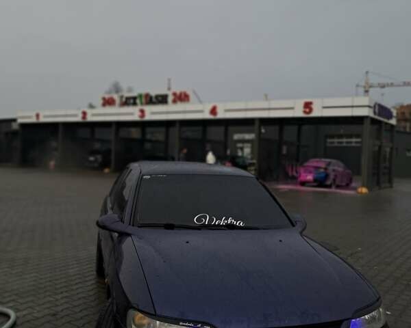 Синій Опель Вектра, об'ємом двигуна 1.6 л та пробігом 183 тис. км за 2550 $, фото 2 на Automoto.ua