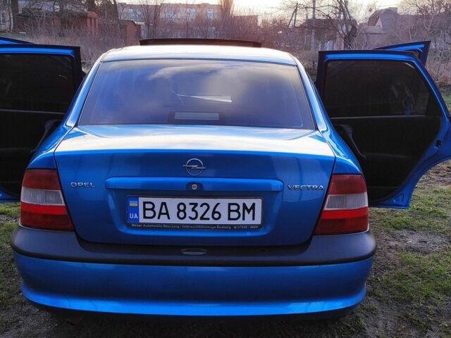 Синій Опель Вектра, об'ємом двигуна 1.6 л та пробігом 480 тис. км за 3000 $, фото 3 на Automoto.ua
