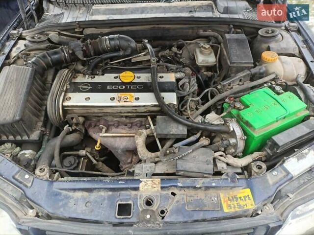 Синій Опель Вектра, об'ємом двигуна 1.8 л та пробігом 400 тис. км за 1250 $, фото 3 на Automoto.ua