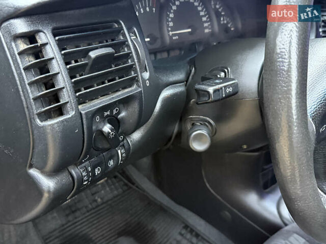 Синій Опель Вектра, об'ємом двигуна 2 л та пробігом 248 тис. км за 2650 $, фото 36 на Automoto.ua