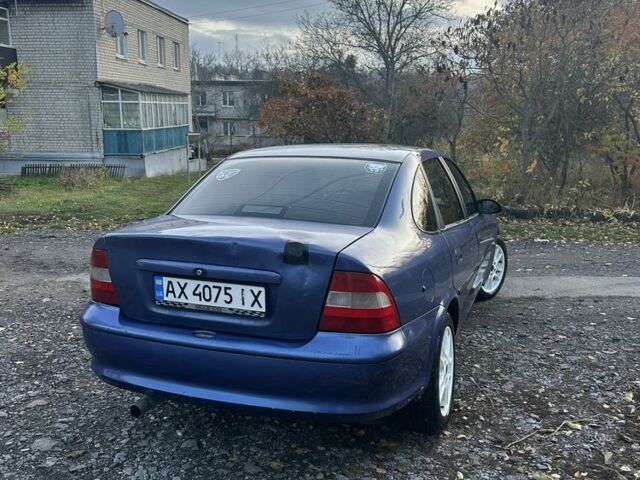 Синий Опель Вектра, объемом двигателя 2 л и пробегом 3 тыс. км за 2500 $, фото 2 на Automoto.ua