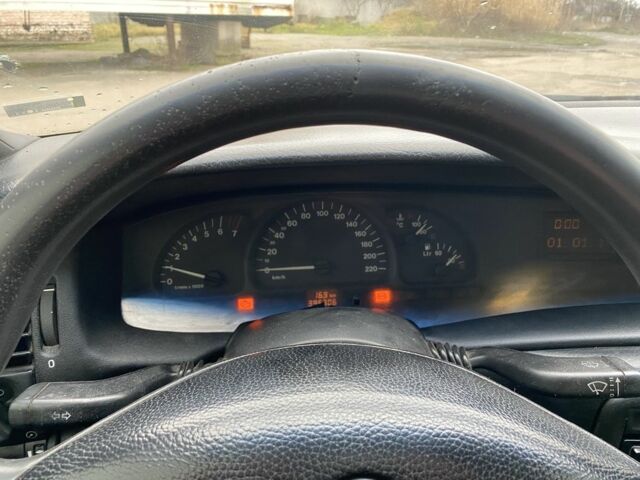 Синий Опель Вектра, объемом двигателя 1.8 л и пробегом 100 тыс. км за 1750 $, фото 9 на Automoto.ua