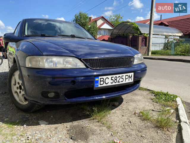 Синий Опель Вектра, объемом двигателя 1.6 л и пробегом 320 тыс. км за 1999 $, фото 2 на Automoto.ua