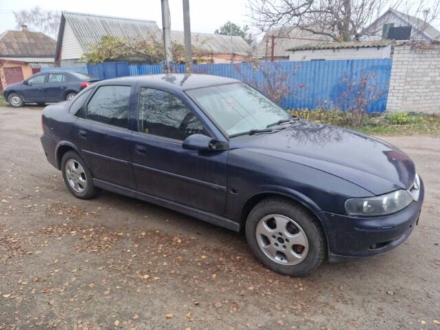 Синий Опель Вектра, объемом двигателя 1.8 л и пробегом 364 тыс. км за 1450 $, фото 2 на Automoto.ua