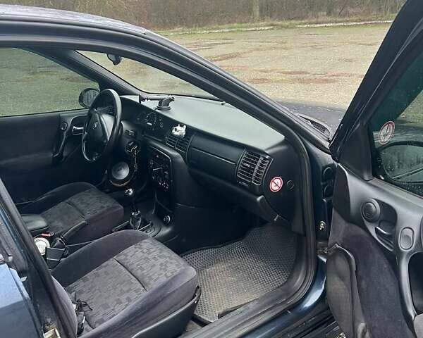 Синий Опель Вектра, объемом двигателя 1.6 л и пробегом 338 тыс. км за 2700 $, фото 5 на Automoto.ua