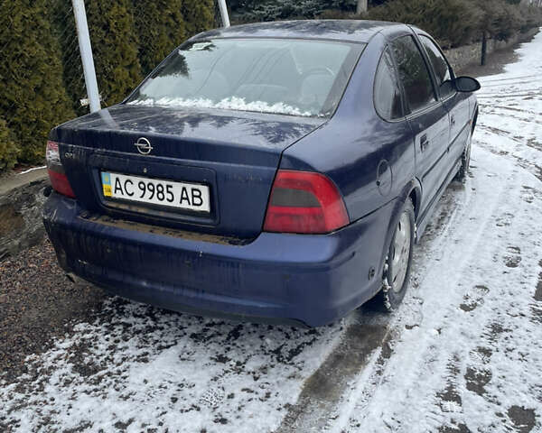 Синий Опель Вектра, объемом двигателя 2 л и пробегом 390 тыс. км за 1800 $, фото 2 на Automoto.ua