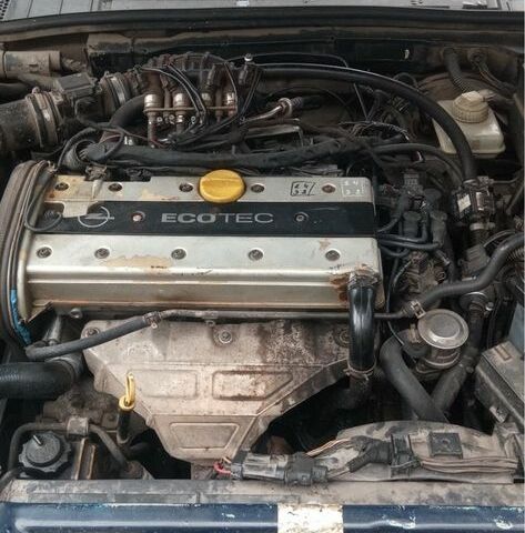 Синий Опель Вектра, объемом двигателя 1.8 л и пробегом 350 тыс. км за 1500 $, фото 6 на Automoto.ua