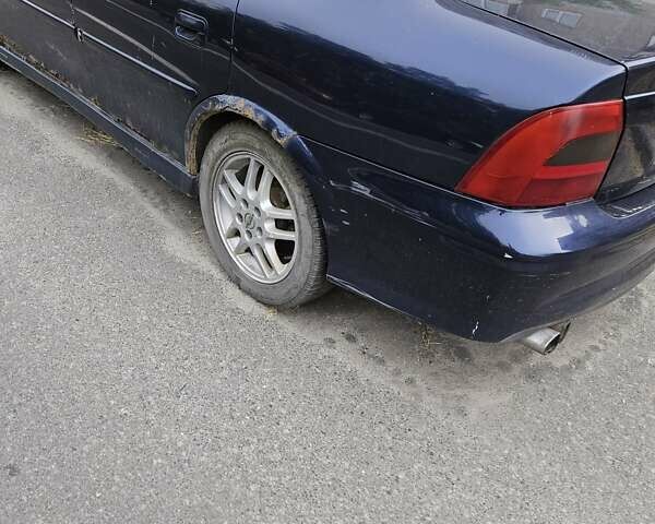 Синий Опель Вектра, объемом двигателя 0 л и пробегом 400 тыс. км за 1500 $, фото 5 на Automoto.ua